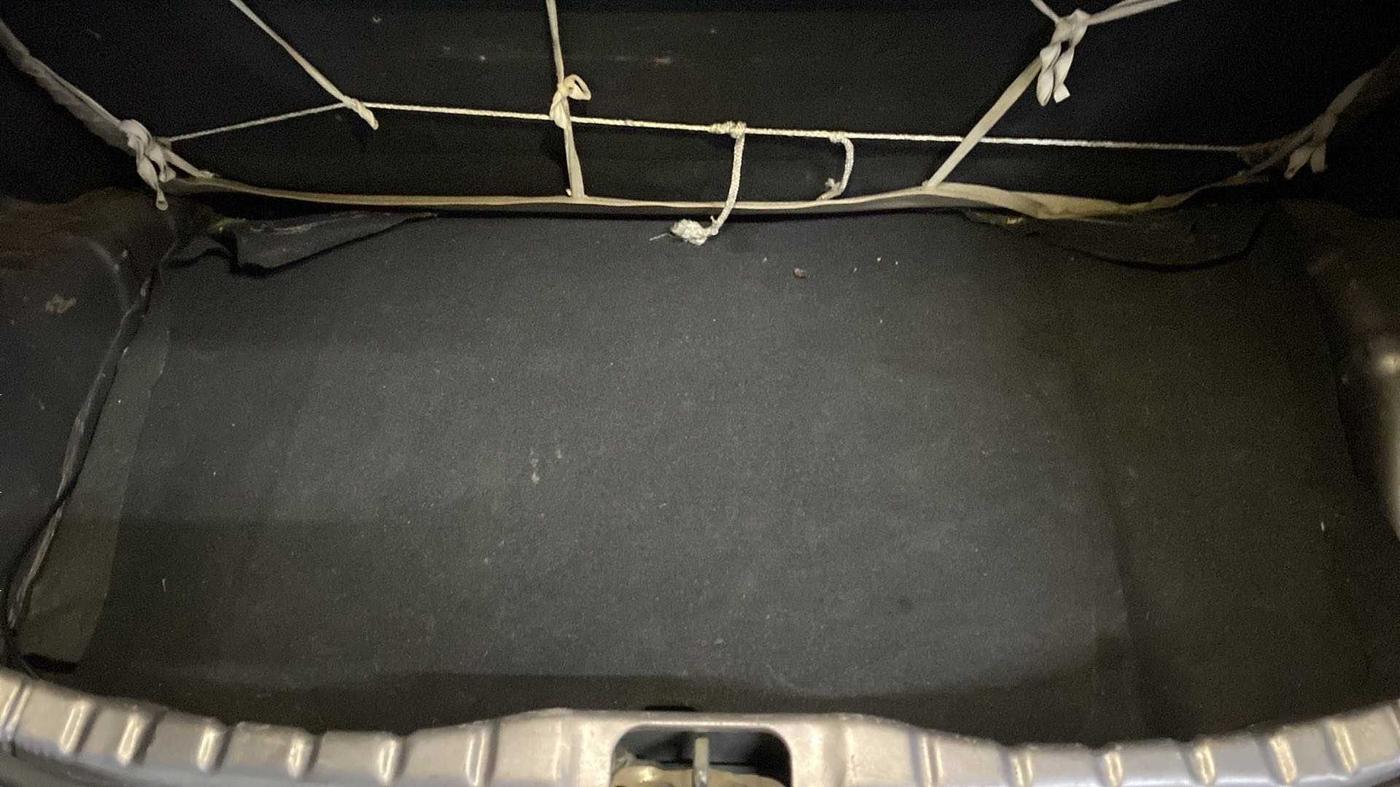 2012 Hyundai Eon MAGNA +, Petrol, Manual, 48,893 km, Boot Inside