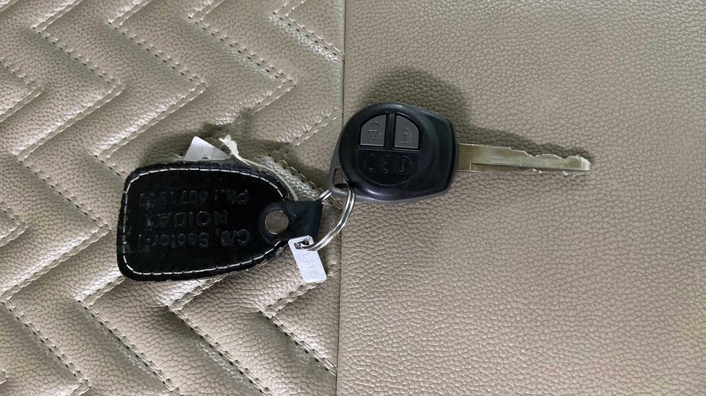 2019 Maruti Dzire VXI AMT, Petrol, Automatic, 8,115 km, Key Close Up