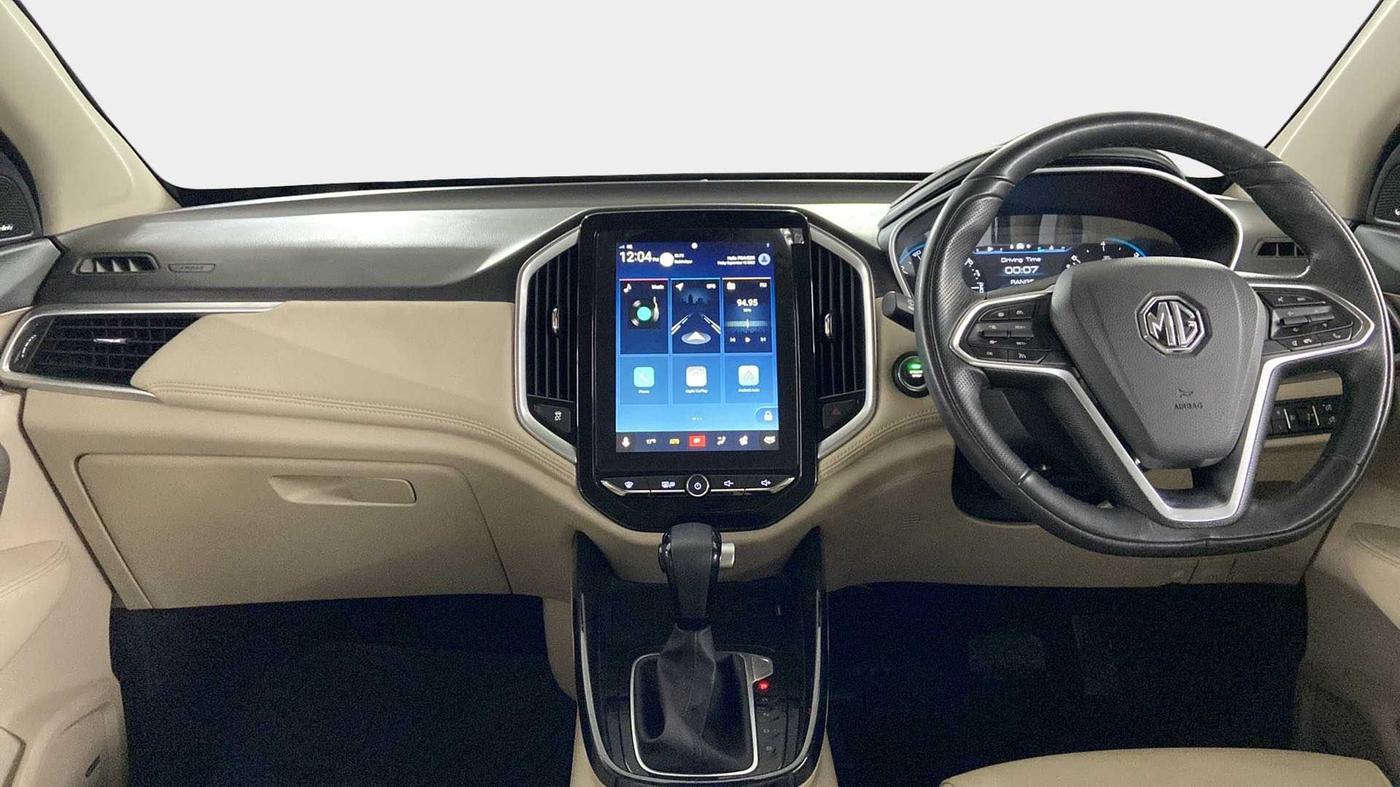 2023 MG HECTOR SHARP 1.5 PETROL CVT, Petrol, Automatic, 10,949 km, Dashboard