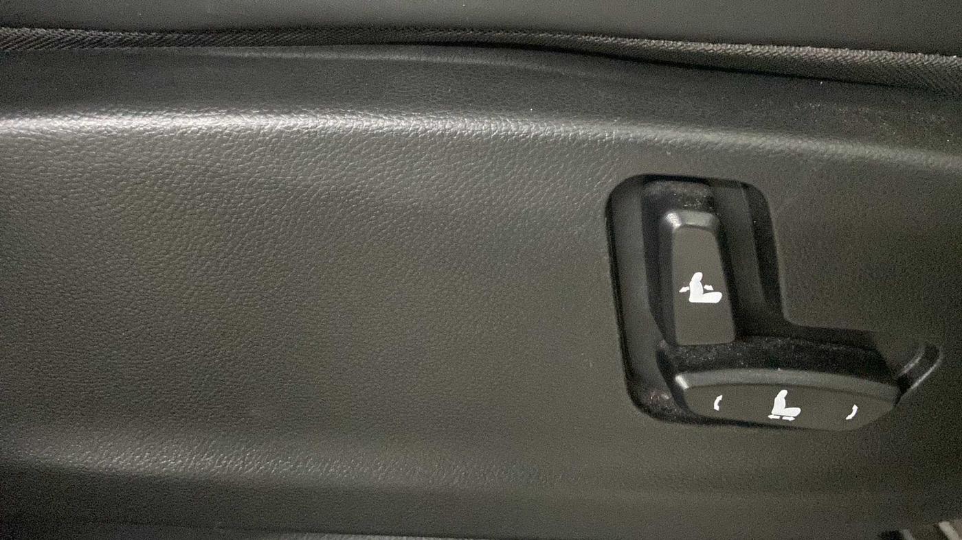 2023 MG HECTOR SHARP 1.5 PETROL CVT, Petrol, Automatic, 10,949 km, Driver Side Adjustment Panel