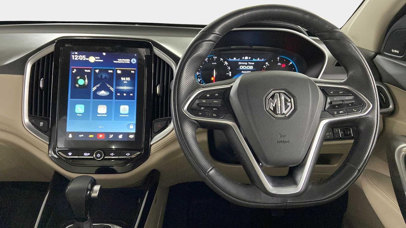 2023 MG HECTOR SHARP 1.5 PETROL CVT, Petrol, Automatic, 10,949 km, Steering Wheel Close Up