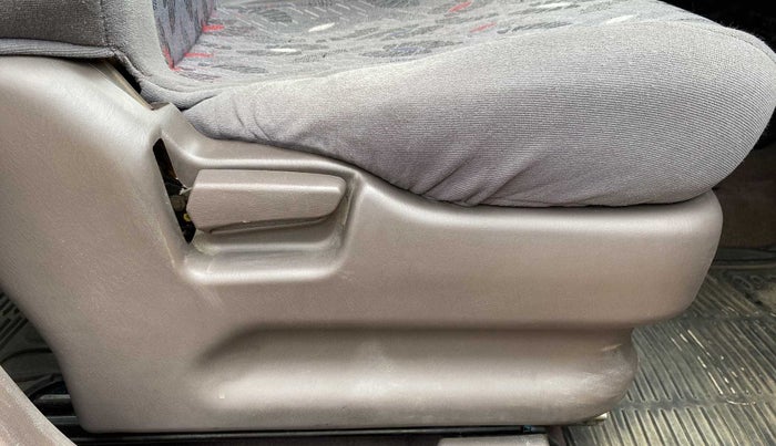 2010 Maruti Zen Estilo VXI, Petrol, Manual, 23,162 km, Driver Side Adjustment Panel