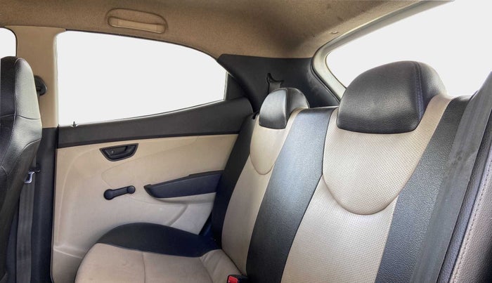 2015 Hyundai Eon ERA +, Petrol, Manual, 82,664 km, Right Side Rear Door Cabin