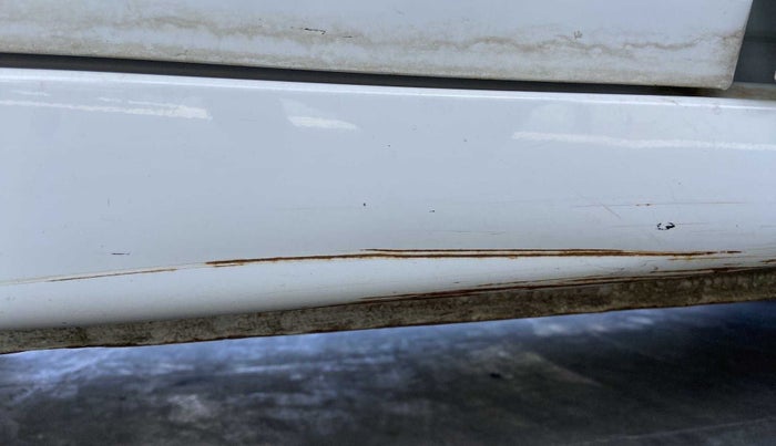 2015 Hyundai Eon ERA +, Petrol, Manual, 82,664 km, Right running board - Minor scratches
