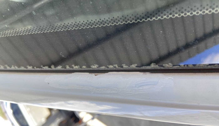 2015 Hyundai Eon ERA +, Petrol, Manual, 82,664 km, Right A pillar - Paint is slightly faded