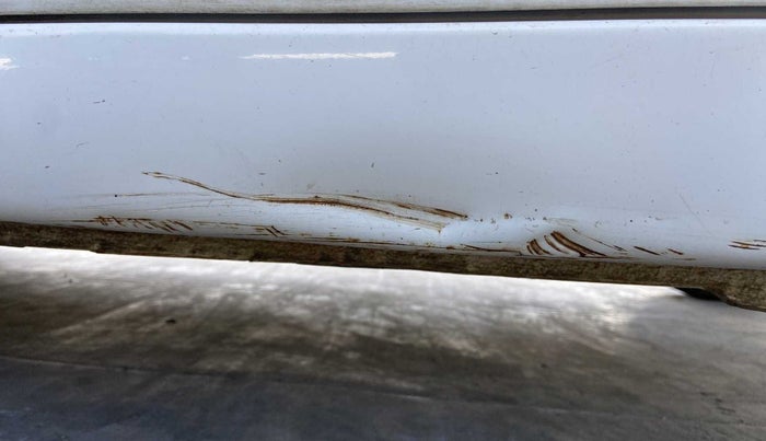 2015 Hyundai Eon ERA +, Petrol, Manual, 82,664 km, Left running board - Slightly dented