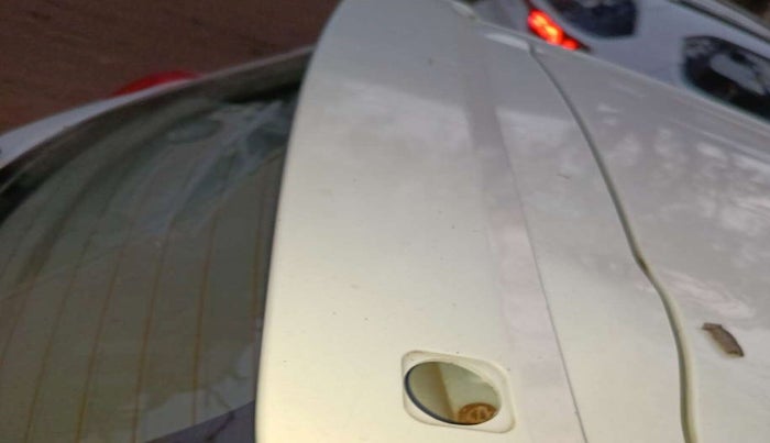 2017 Toyota Etios Liva VX, Petrol, Manual, 47,817 km, Dicky (Boot door) - Spoiler has minor damage