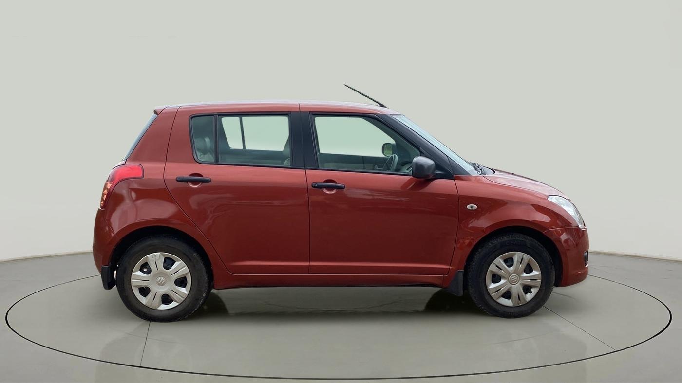 2010 Maruti Swift VXI, Petrol, Manual, 84,935 km, Right Side View