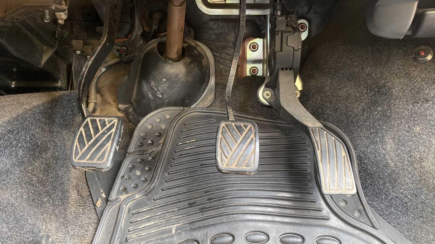 2010 Maruti Swift VXI, Petrol, Manual, 84,935 km, Pedals