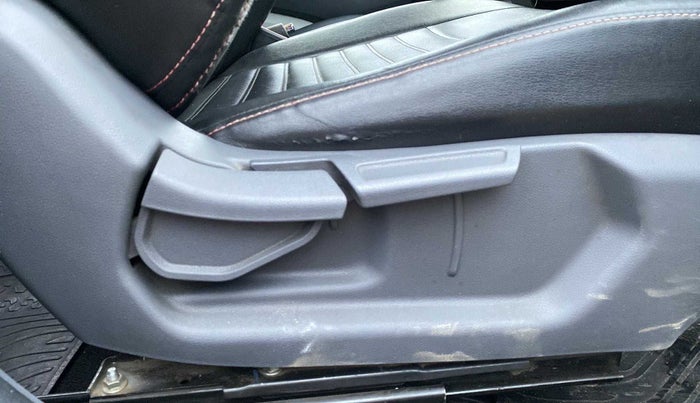 2019 Hyundai GRAND I10 NIOS ASTA 1.2 KAPPA VTVT, Petrol, Manual, 44,150 km, Driver Side Adjustment Panel