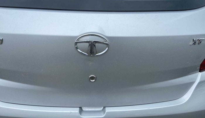 2016 Tata Tiago XT PETROL, Petrol, Manual, 60,104 km, Dicky (Boot door) - Tool missing