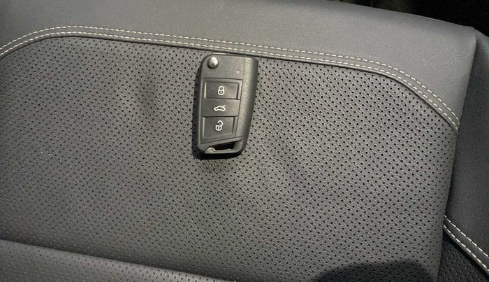 2022 Volkswagen VIRTUS GT PLUS TSI 1.5 EVO DSG, Petrol, Automatic, 8,019 km, Key Close Up