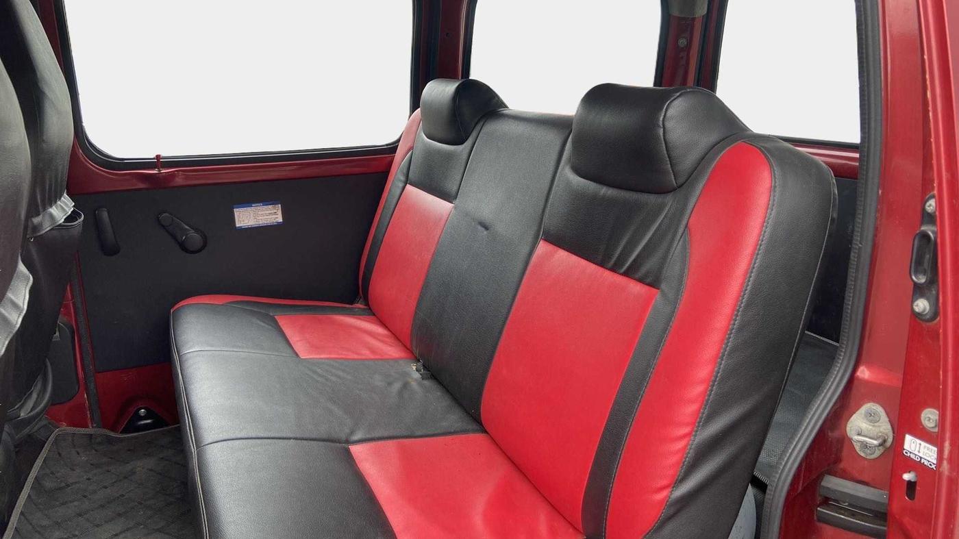 2018 Maruti Eeco 5 STR WITH A/C+HTR, CNG, Manual, 52,094 km, Right Side Rear Door Cabin