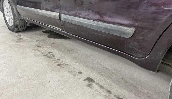 2020 Toyota Innova Crysta 2.4 GX AT 7 STR, Diesel, Automatic, 49,956 km, Left running board - Minor scratches