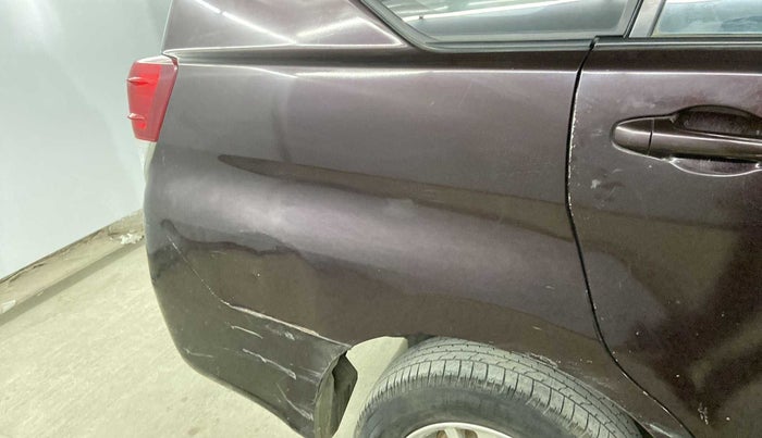 2020 Toyota Innova Crysta 2.4 GX AT 7 STR, Diesel, Automatic, 49,956 km, Right quarter panel - Minor scratches