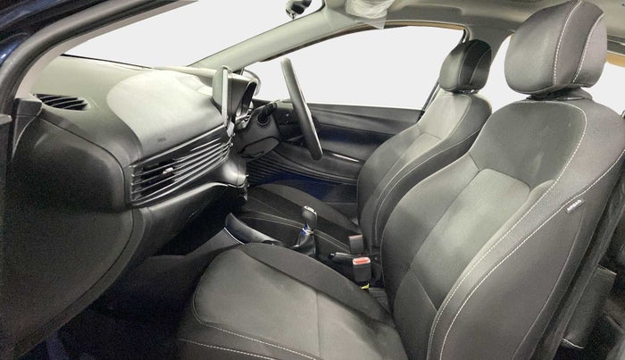 2021 Hyundai NEW I20 ASTA (O) 1.2 MT, Petrol, Manual, 5,732 km, Right Side Front Door Cabin
