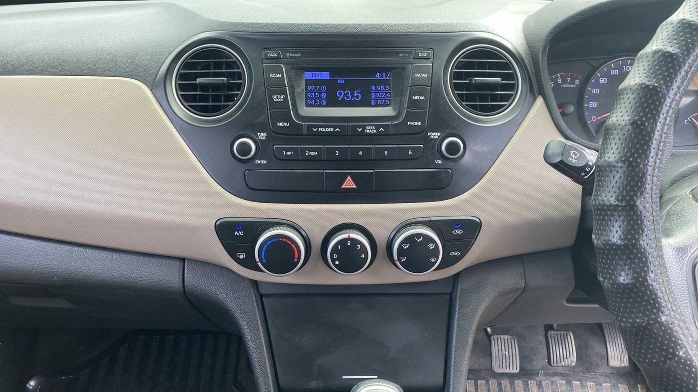 2016 Hyundai Xcent S 1.2, Petrol, Manual, 56,775 km, Air Conditioner