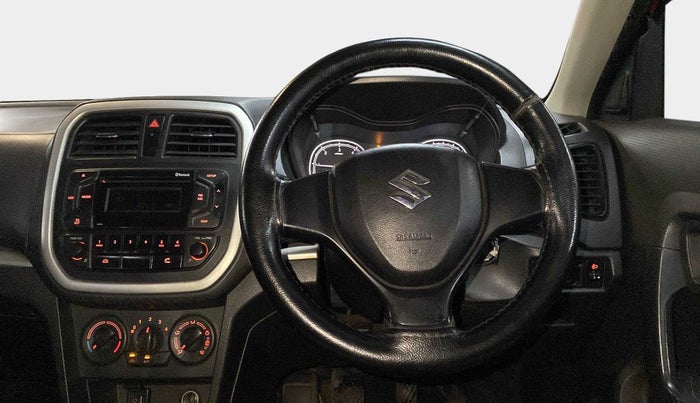 2016 Maruti Vitara Brezza VDI (O), Diesel, Manual, 74,347 km, Steering Wheel Close Up