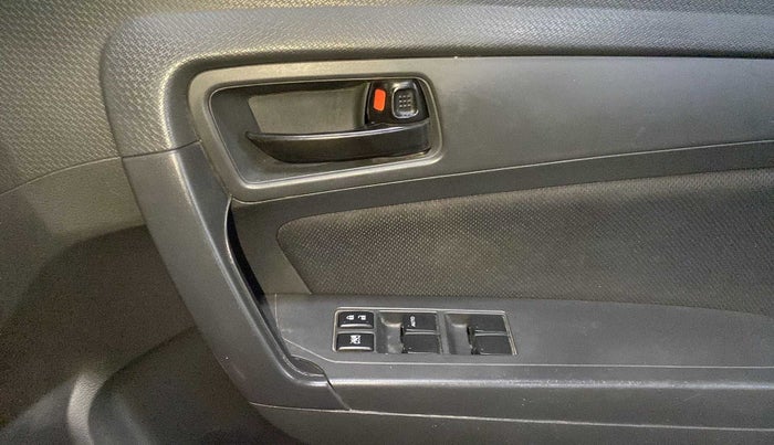 2016 Maruti Vitara Brezza VDI (O), Diesel, Manual, 74,347 km, Driver Side Door Panels Control
