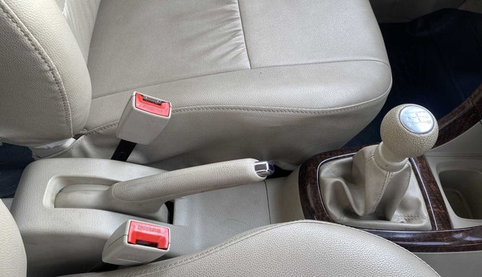 2015 Maruti Swift Dzire VXI, Petrol, Manual, 23,795 km, Gear Lever