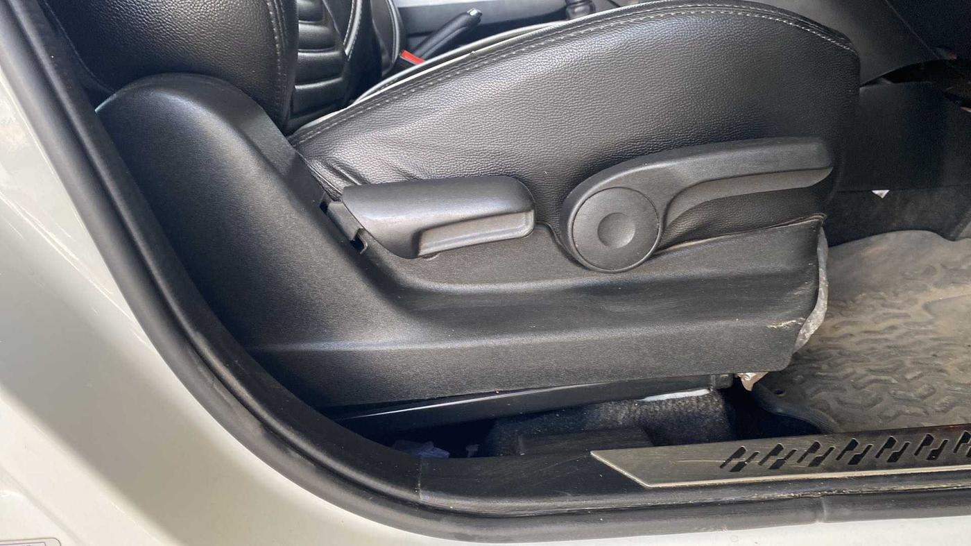 2021 Maruti Vitara Brezza ZXI PLUS, Petrol, Manual, 40,123 km, Driver Side Adjustment Panel