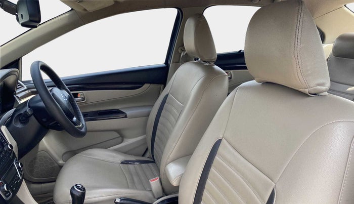 2018 Maruti Ciaz ZETA 1.4  MT PETROL, Petrol, Manual, 98,399 km, Right Side Front Door Cabin
