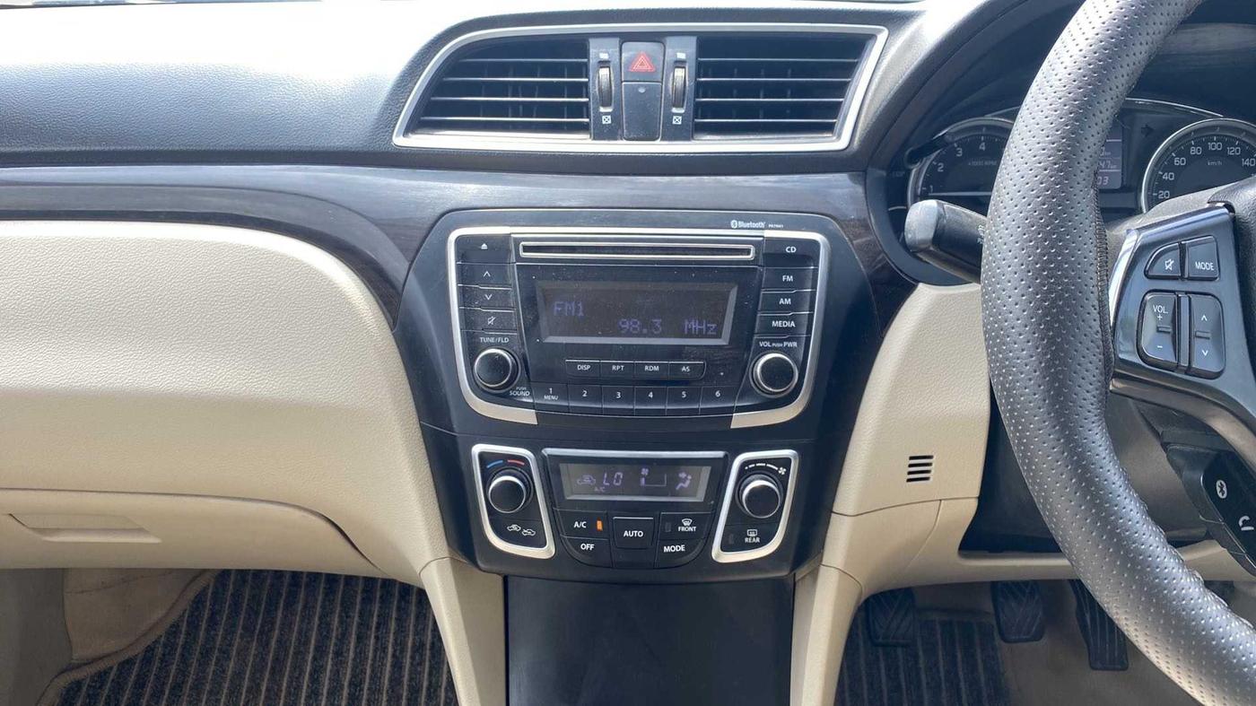2018 Maruti Ciaz ZETA 1.4  MT PETROL, Petrol, Manual, 98,399 km, Air Conditioner