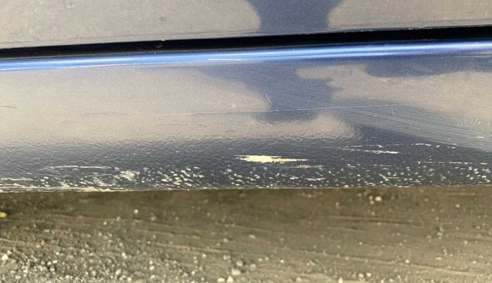 2018 Maruti Ciaz ZETA 1.4  MT PETROL, Petrol, Manual, 98,399 km, Right running board - Minor scratches