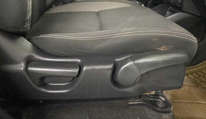 2017 Honda WR-V 1.2L I-VTEC VX MT, Petrol, Manual, 27,684 km, Driver Side Adjustment Panel