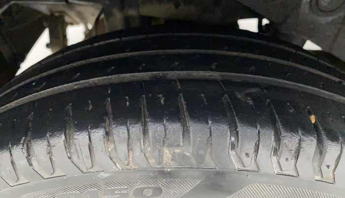 2011 Hyundai Santro Xing GLS, Petrol, Manual, 91,467 km, Right Rear Tyre Tread