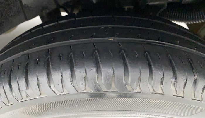 2011 Hyundai Santro Xing GLS, Petrol, Manual, 91,467 km, Left Rear Tyre Tread