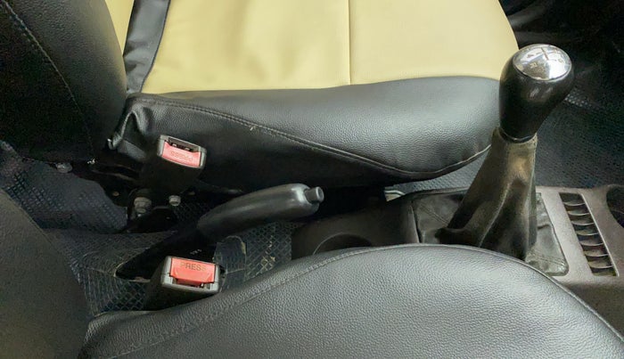 2011 Hyundai Santro Xing GLS, Petrol, Manual, 91,467 km, Gear Lever