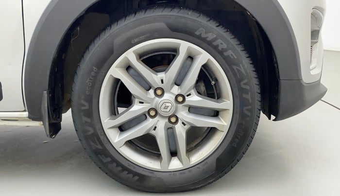 2022 Renault TRIBER RXZ, Petrol, Manual, 27,418 km, Right Front Wheel