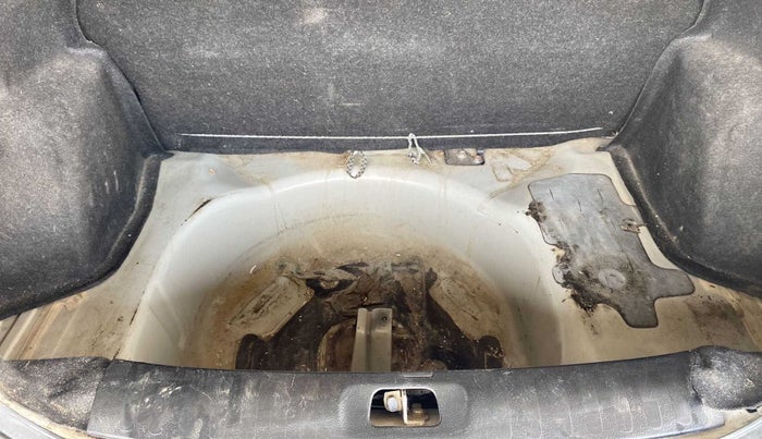 2014 Maruti Swift Dzire VXI, Petrol, Manual, 52,006 km, Boot Inside