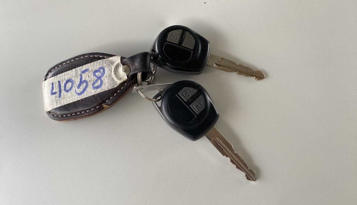 2014 Maruti Swift Dzire VXI, Petrol, Manual, 52,006 km, Key Close Up