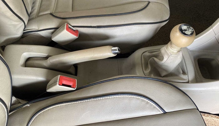 2014 Maruti Swift Dzire VXI, Petrol, Manual, 52,006 km, Gear Lever