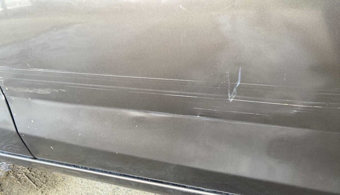 2011 Maruti Ritz VXI, Petrol, Manual, 29,243 km, Driver-side door - Minor scratches