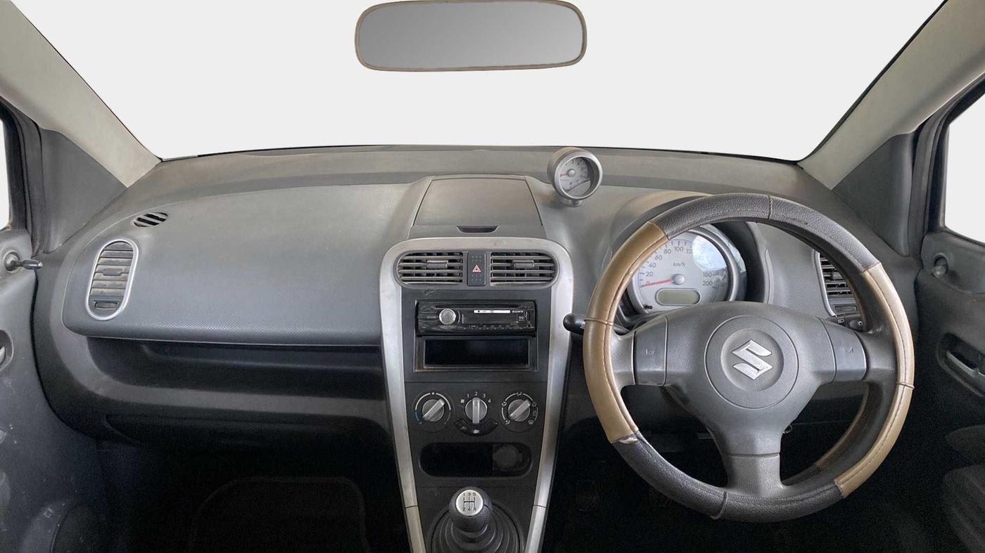 2011 Maruti Ritz VXI, Petrol, Manual, 29,243 km, Dashboard
