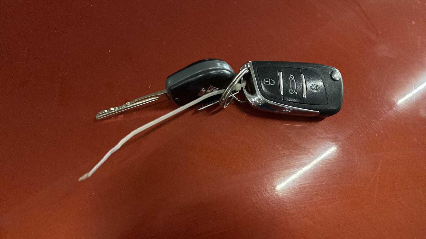 2012 Maruti Swift VXI, Petrol, Manual, 1,14,084 km, Key Close Up