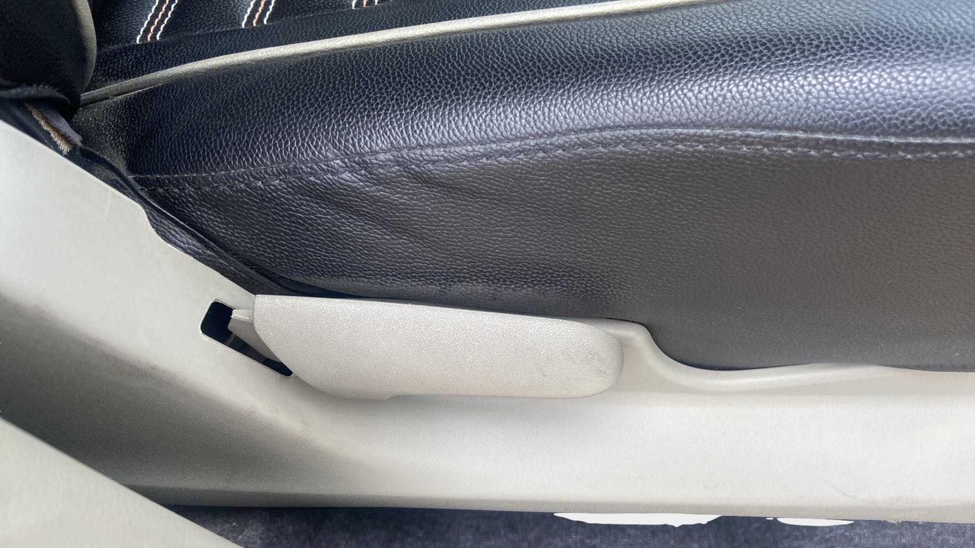 2017 Maruti Celerio VXI (O), Petrol, Manual, 41,436 km, Driver Side Adjustment Panel