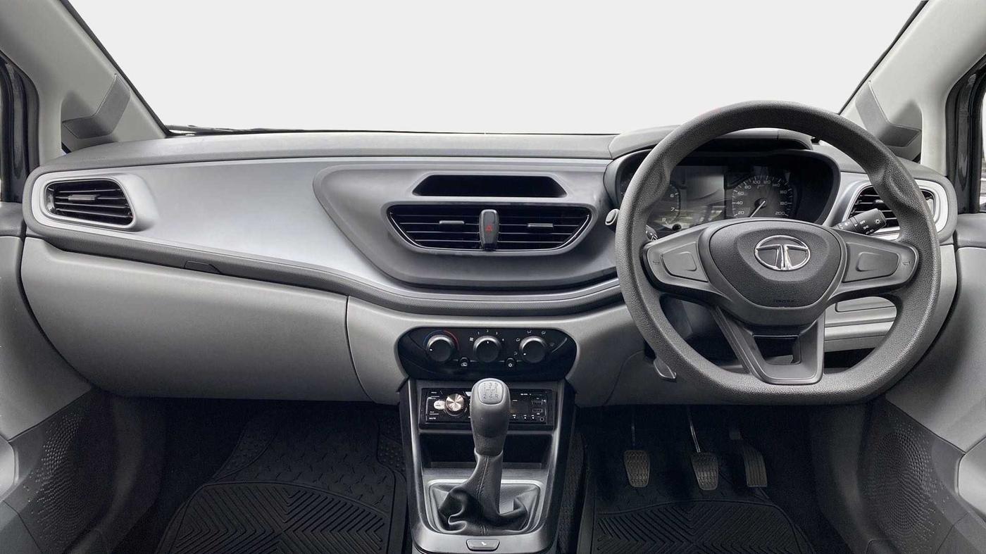 2021 Tata ALTROZ XE PETROL, Petrol, Manual, 15,521 km, Dashboard