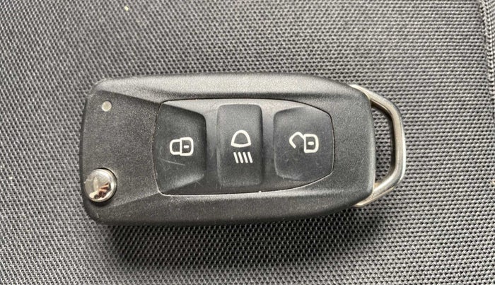 2021 Tata ALTROZ XE PETROL, Petrol, Manual, 15,521 km, Key Close Up