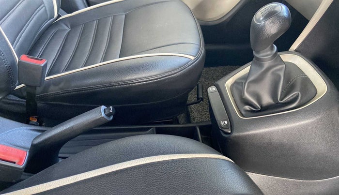 2019 Hyundai NEW SANTRO ERA EXECUTIVE, Petrol, Manual, 67,982 km, Gear Lever