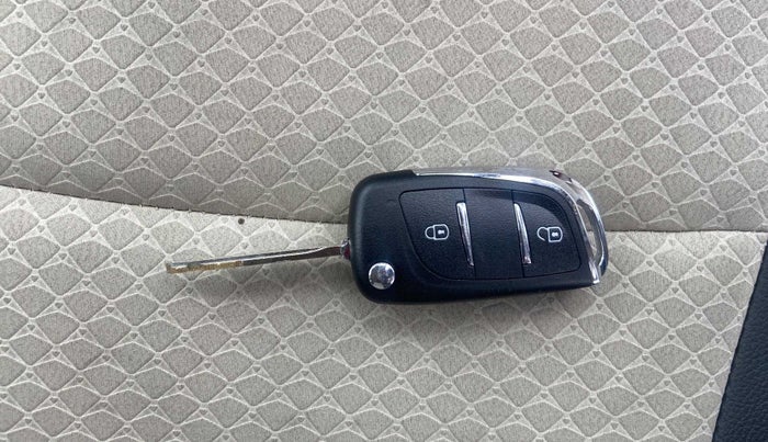 2019 Hyundai NEW SANTRO SPORTZ AMT, Petrol, Automatic, 11,551 km, Key Close Up