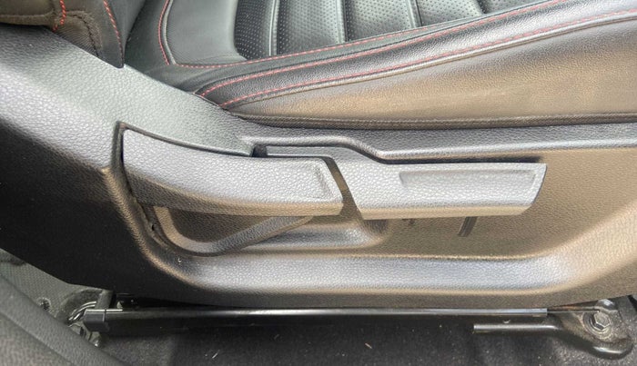 2019 KIA SELTOS GTX 1.4 PETROL, Petrol, Manual, 38,723 km, Driver Side Adjustment Panel