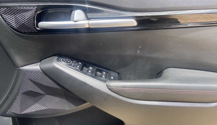 2019 KIA SELTOS GTX 1.4 PETROL, Petrol, Manual, 38,723 km, Driver Side Door Panels Control