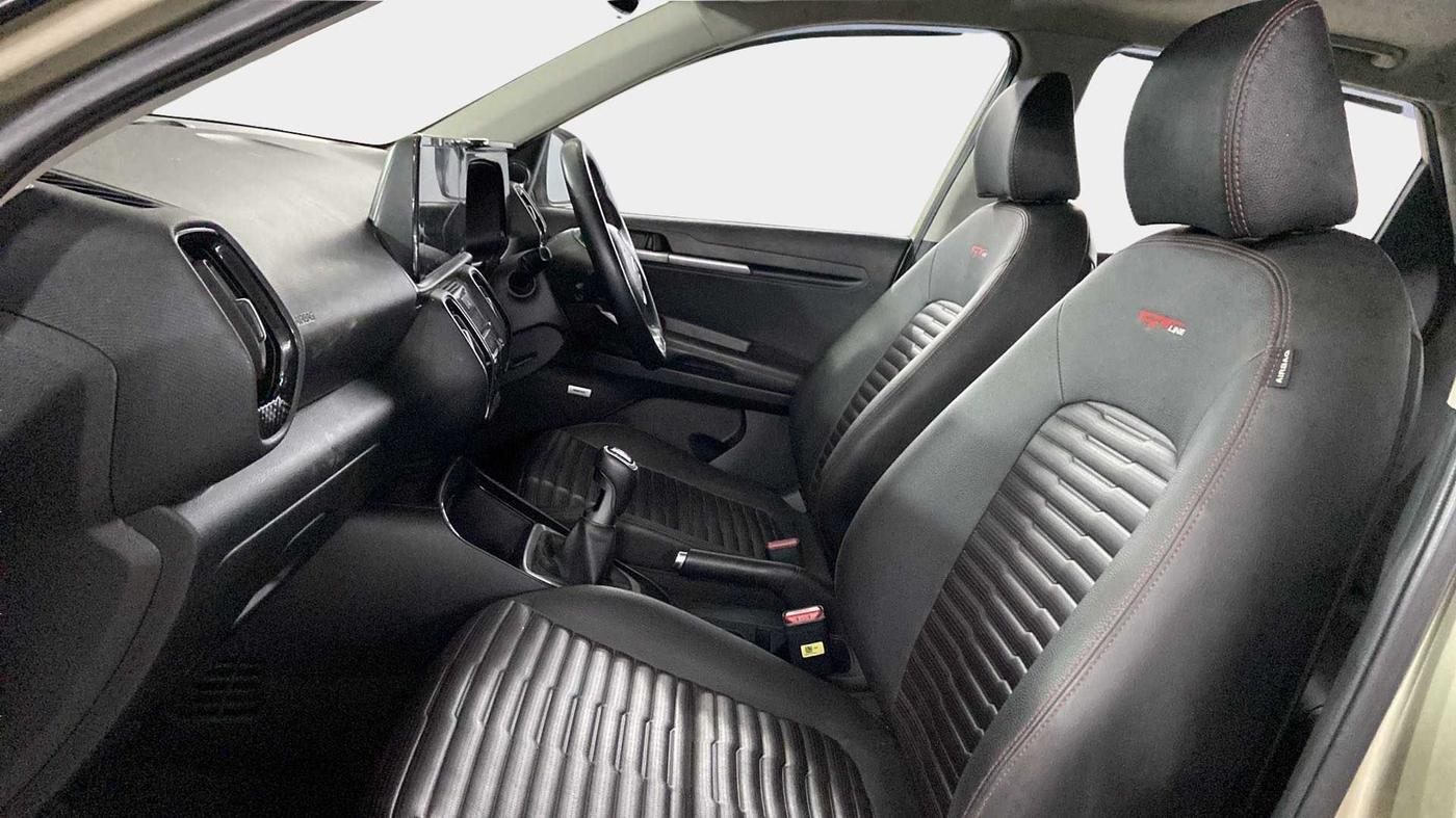 2020 KIA SONET GTX PLUS 1.5, Diesel, Manual, 32,215 km, Right Side Front Door Cabin