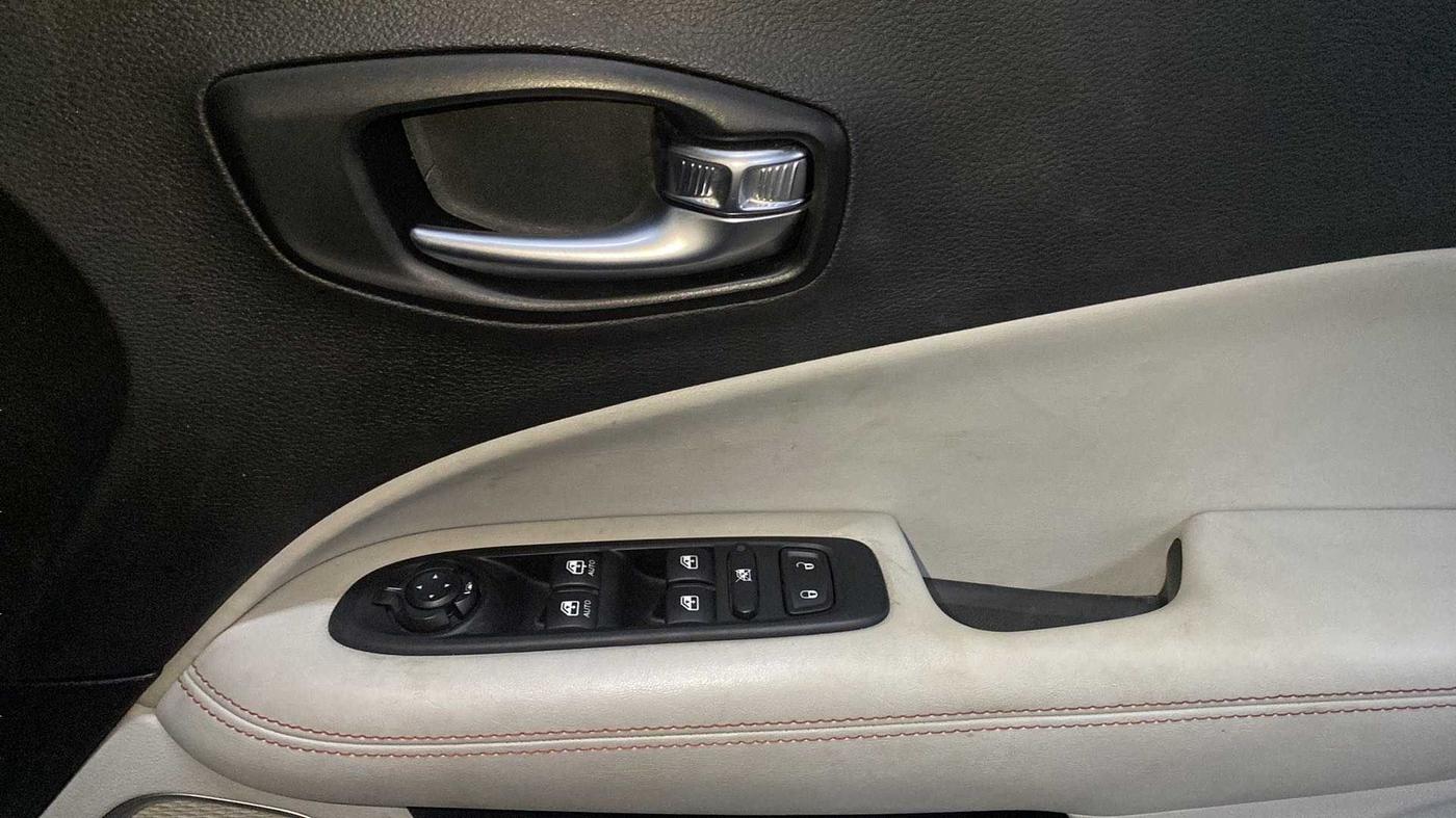 2018 Jeep Compass LIMITED 2.0 DIESEL, Diesel, Manual, 91,898 km, Driver Side Door Panels Control