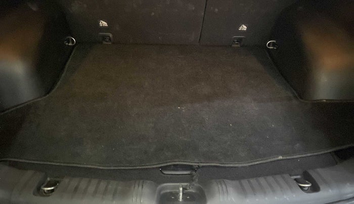 2018 Jeep Compass LIMITED 2.0 DIESEL, Diesel, Manual, 91,898 km, Boot Inside