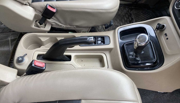 2015 Mahindra TUV300 T8 AMT, Diesel, Automatic, 72,571 km, Gear Lever